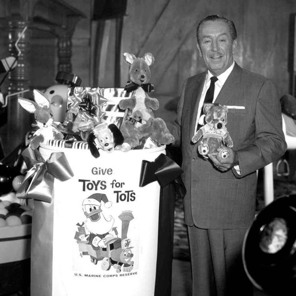 Walt Disney giving | DaveTavres.com
